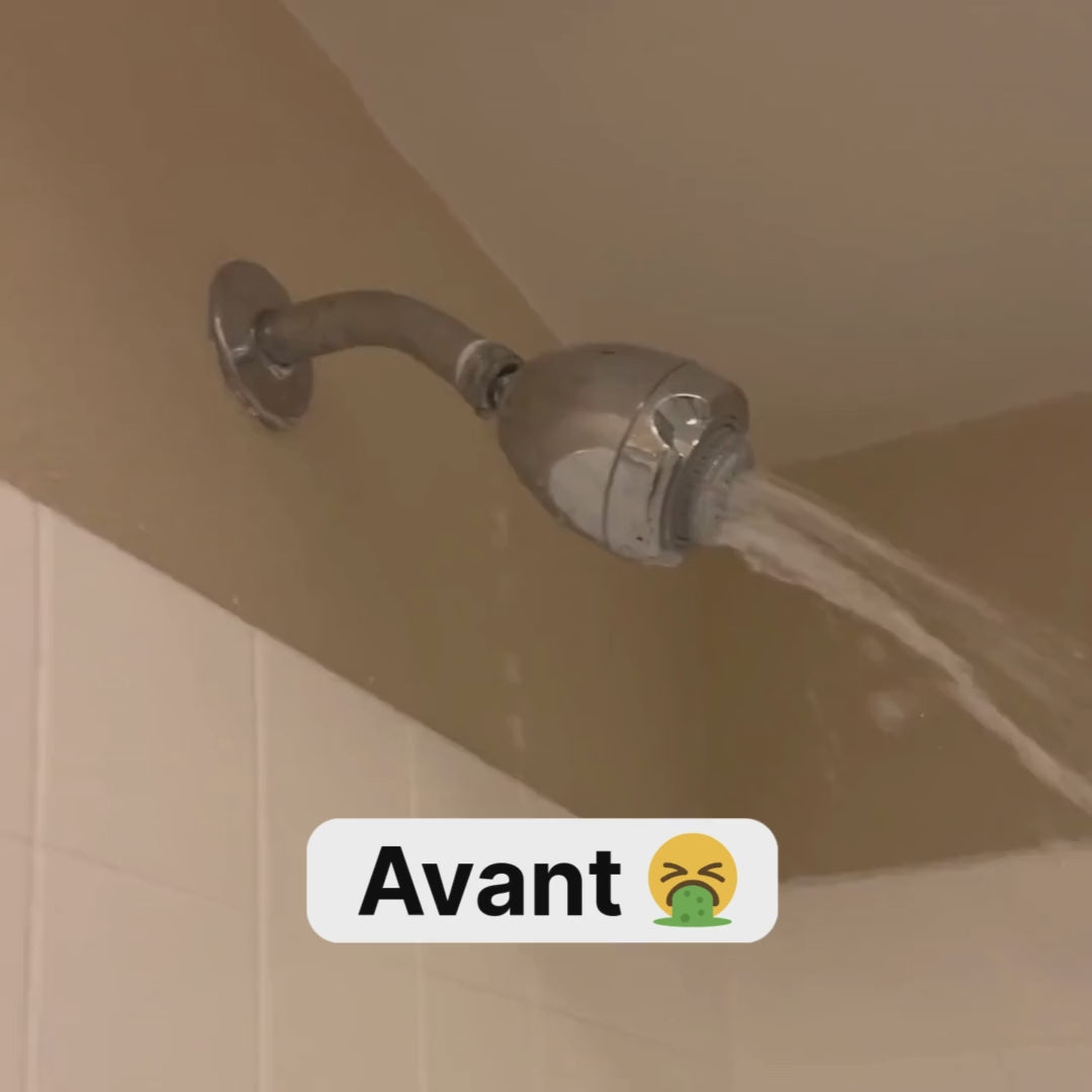 Charger la vidéo : &lt;p&gt;Fini les installations compliquées ! Le pommeau &lt;strong&gt;Ondine™&lt;/strong&gt; s’installe en &lt;strong&gt;moins de 5 minutes&lt;/strong&gt;, sans outils ni plombier.&lt;br/&gt;&lt;br/&gt;Il vous suffit de dévisser votre ancien pommeau et de visser le nouveau, tout simplement.&lt;/p&gt;&lt;p&gt;👉 Pour vous simplifier la vie, nous incluons &lt;strong&gt;tout le kit complet offert&lt;/strong&gt; :&lt;/p&gt;&lt;p&gt;&lt;br/&gt;✅ &lt;strong&gt;Flexible universel&lt;/strong&gt;&lt;br/&gt;&lt;br/&gt;✅ &lt;strong&gt;Applique murale&lt;/strong&gt;&lt;br/&gt;&lt;br/&gt;✅ &lt;strong&gt;5 filtres de rechange&lt;/strong&gt;&lt;br/&gt;&lt;/p&gt;&lt;p&gt;Vous profitez immédiatement d’une douche plus pure, plus puissante et plus agréable, sans aucun effort.&lt;/p&gt;